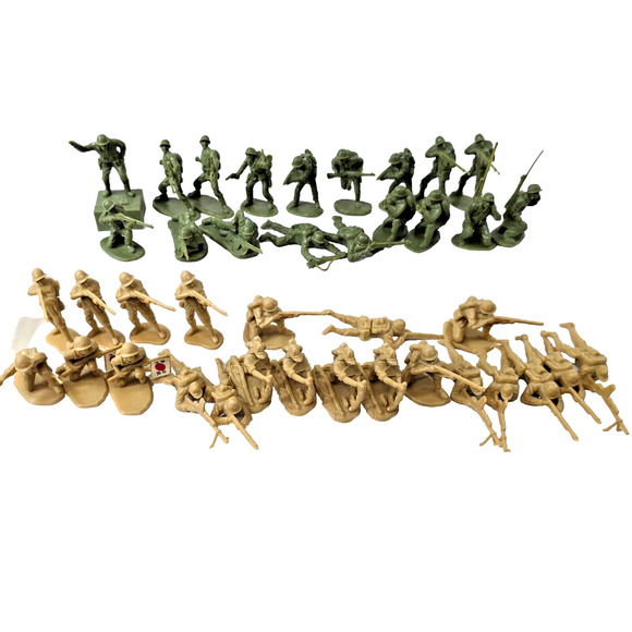 BMC Soldiers Terrain Lot of 40 Tan Green WWII w Fences Terrain from Iwo Jima Set - Picture 2 of 16